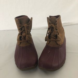7 SPERRY BOOTS